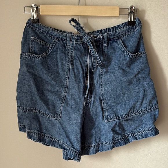 90’s vintage jean shorts💙 - Picture 1 of 2